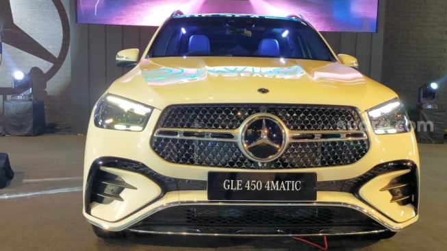 Mercedes-Benz GLE 450 4MATIC, salah satu dari ketujuh bintang atau The 7 Stars yang diluncurkan pada kuartal ketiga 2023 [Musikpedia/CNR ukirsari].